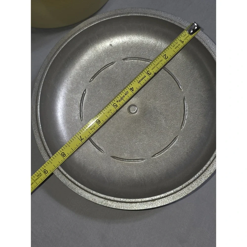 4 Qt  Harvest Yellow Club Dutch Oven 9